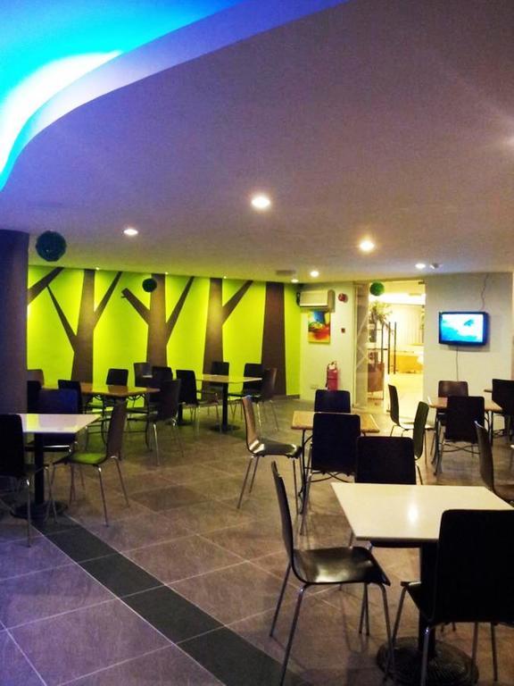 Casuarina Hotel Kota Kinabalu Bagian luar foto