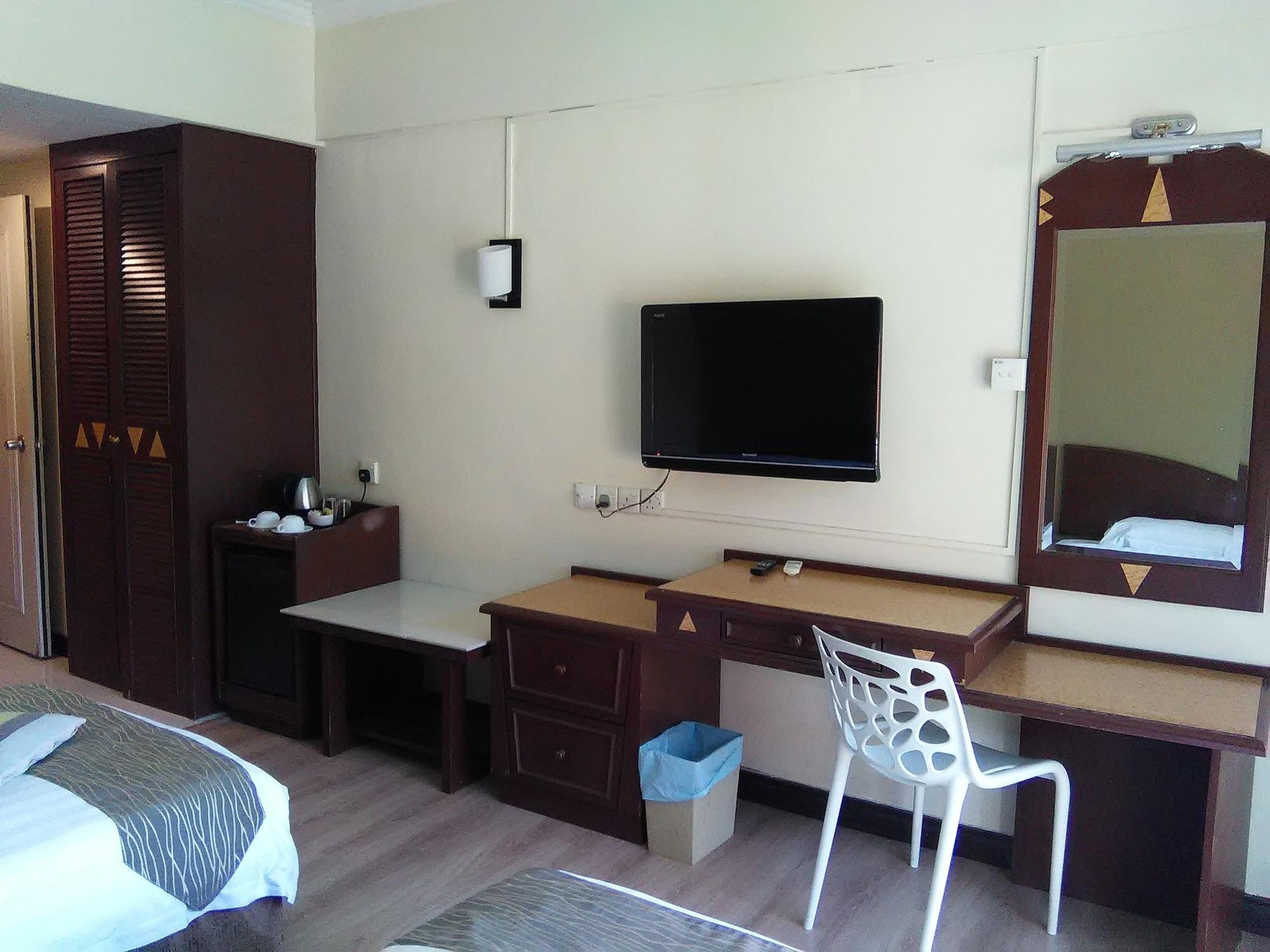 Casuarina Hotel Kota Kinabalu Bagian luar foto
