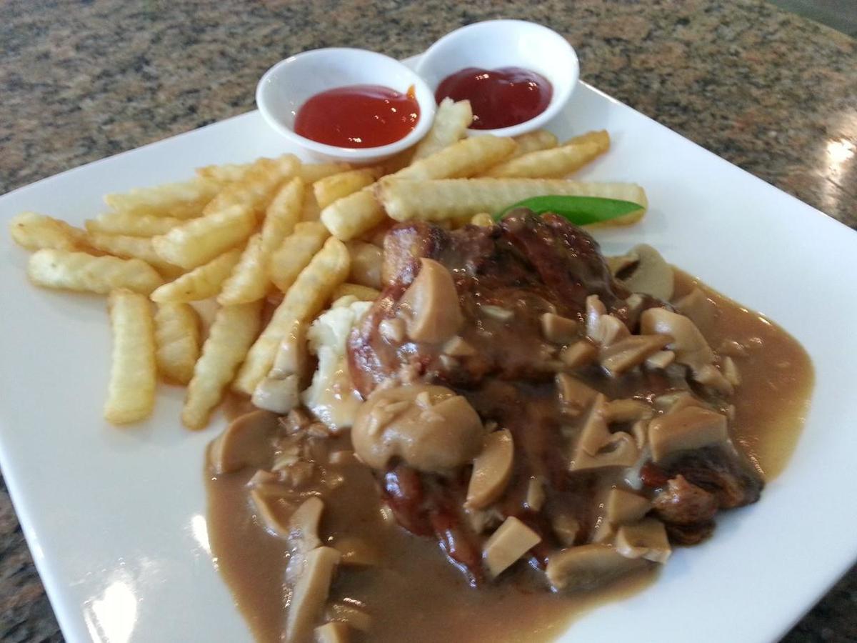 Casuarina Hotel Kota Kinabalu Bagian luar foto