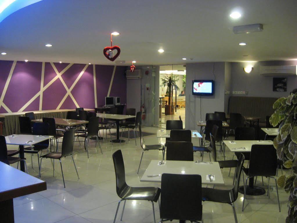 Casuarina Hotel Kota Kinabalu Bagian luar foto
